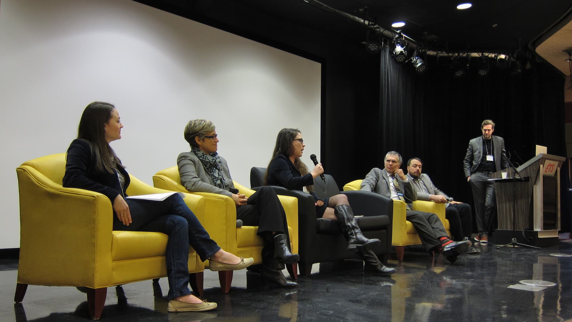 Les panellistes d'un événement sur le BIM que nous avons organisé, incluant Sheryl Staub-French et Erik Poirier